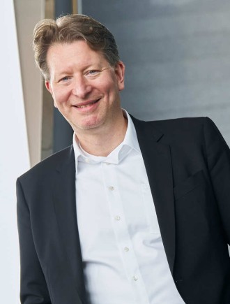 Portrait Kristian Jarmuschek, Vorsitzender des Beirats der art KARLSRUHE